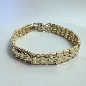 Pretty Bird Jewelry 18kt Gold Plated Bracelet